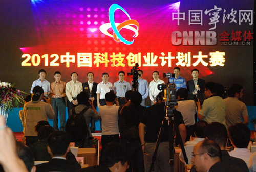 人民网启动2025年全国两会调查 热词等您选出d88尊龙下载app地址